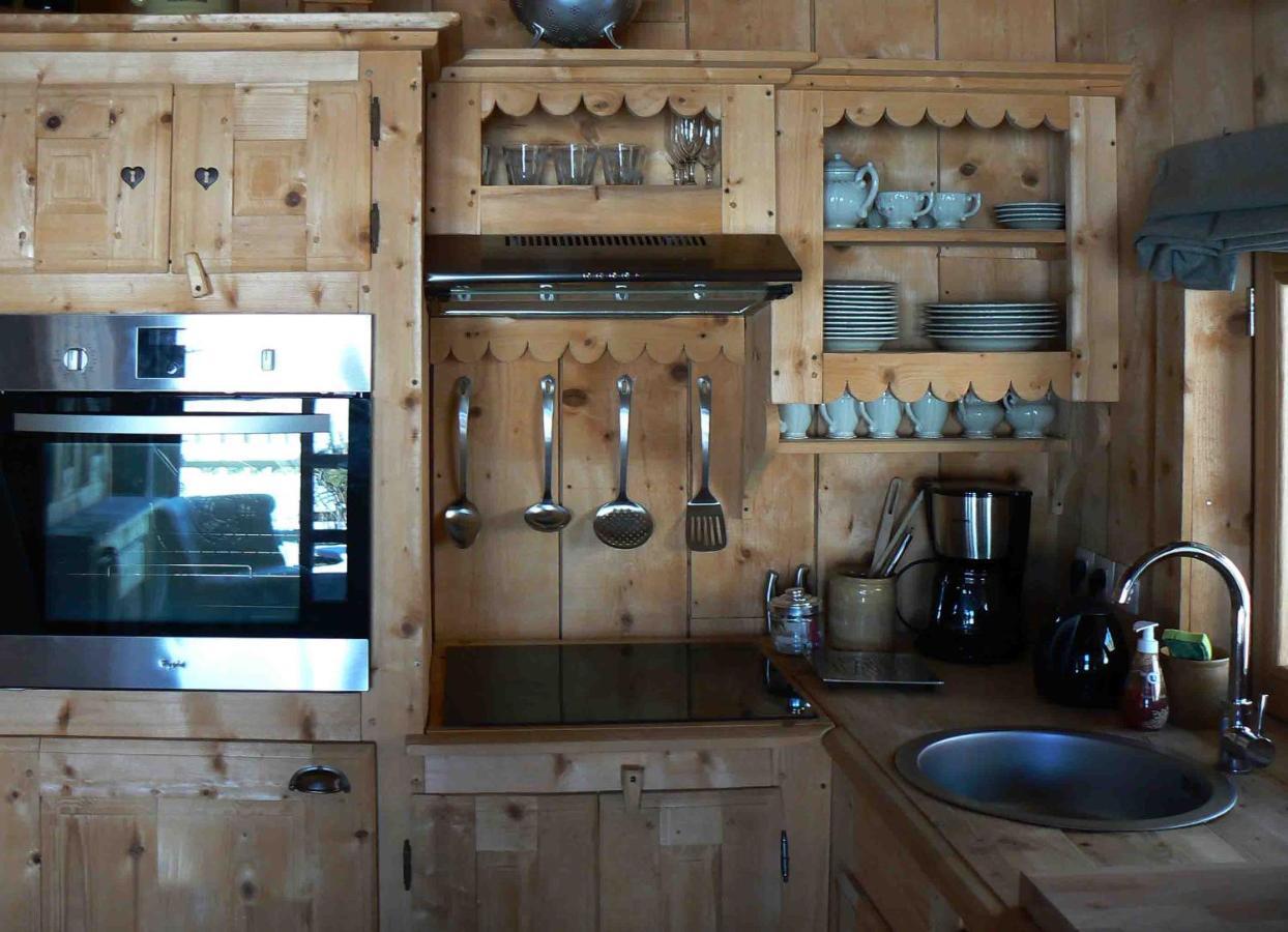 Le Grenier A Luge Apartment เลส์เฌต์ ภายนอก รูปภาพ